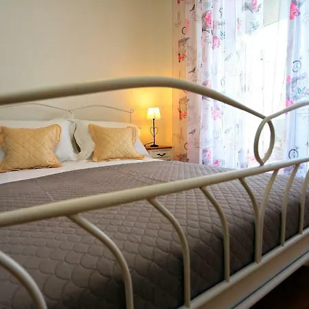 Lucita Apartament *